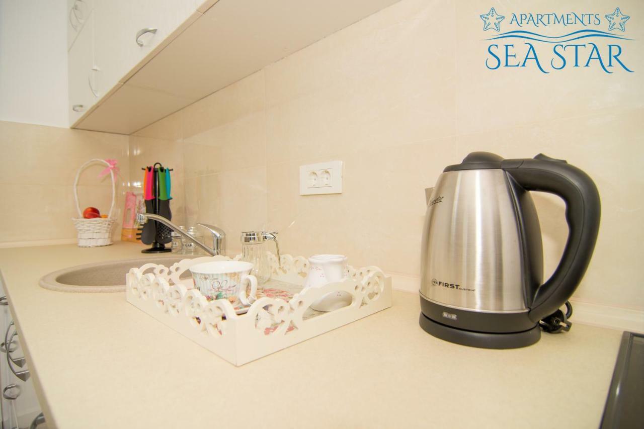 Sea Star Apartment Добра вода Екстериор снимка
